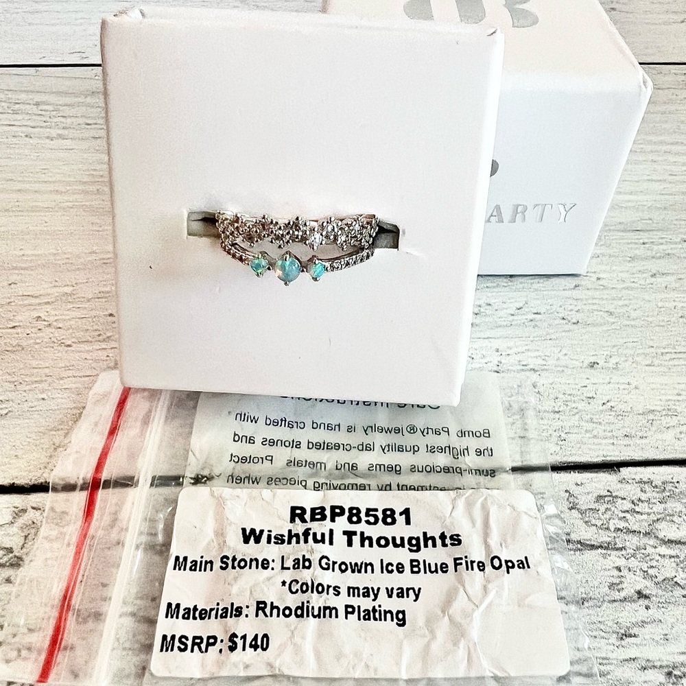 Bomb Party October 2024 Elegant Silver and Blue Gemstone Ring - Picture 2 of 2